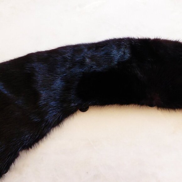 Black Fur Stole Collar - Beautiful, no flaws - Picture 4 of 6